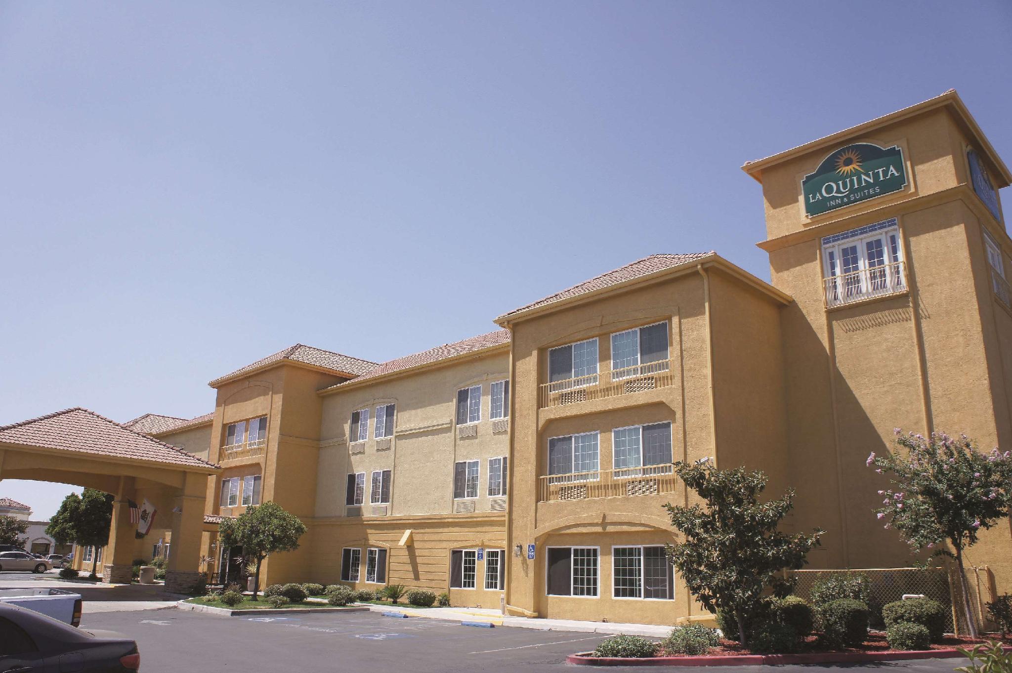 La Quinta By Wyndham Visalia/Sequoia Gateway Hotel Exterior photo